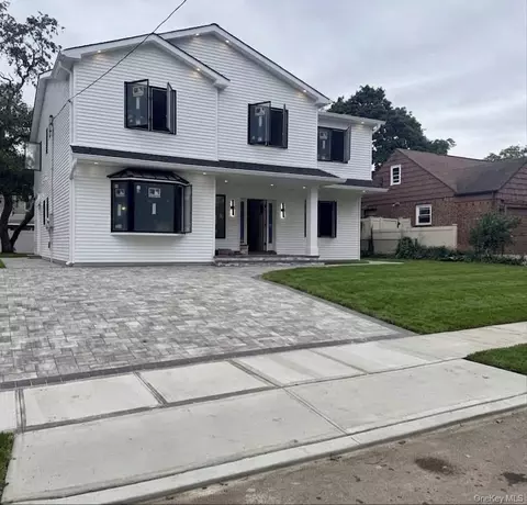 448 Coolidge St, West Hempstead, NY 11552