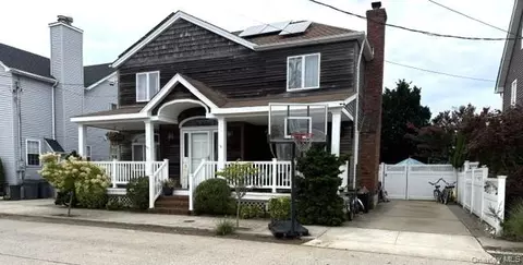 63 Cedarhurst Ave, Point Lookout, NY 11569