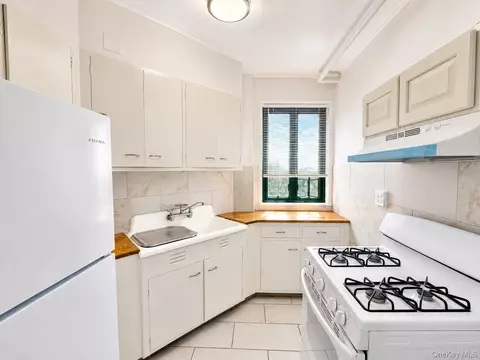 1469 East Ave #8G, New York, NY 10462