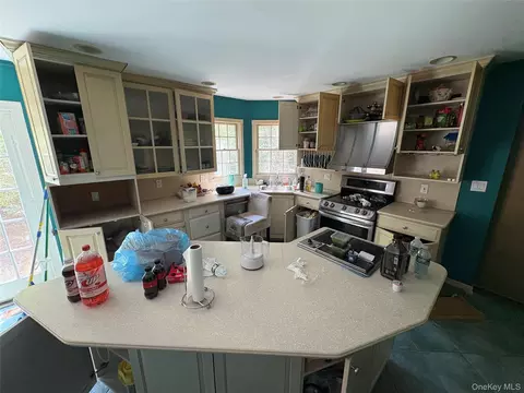 Kitchen - 59 Hidden Pheasant Path, Wading River, NY 11792 photo 2 of 2