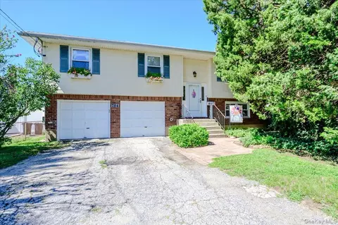 784 Newbridge Rd, North Bellmore, NY 11710