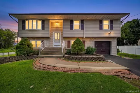 2 Maple Ave, Orangetown, NY 10962