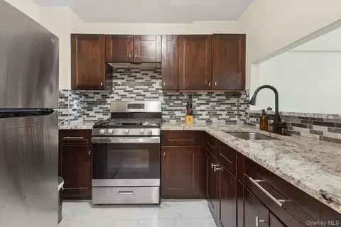 94-11 59th Ave #D9, Elmhurst, NY 11373