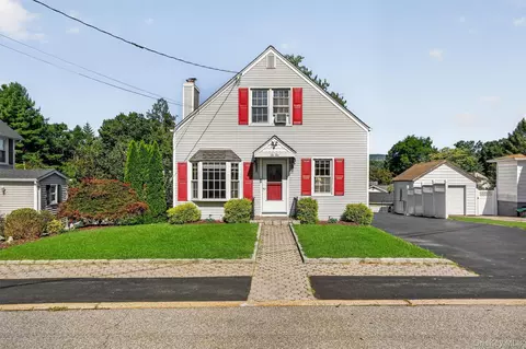210 Tate Ave, Cortlandt, NY 10511
