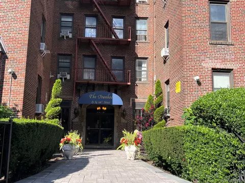 83-84 116 St #1J, New York, NY 11418