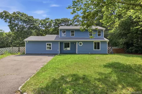 99 Ontario St, Port Jefferson Station, NY 11776