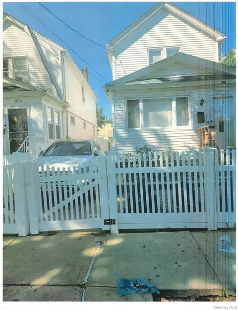 117-16 SE 199 St SE, New York, NY 11412