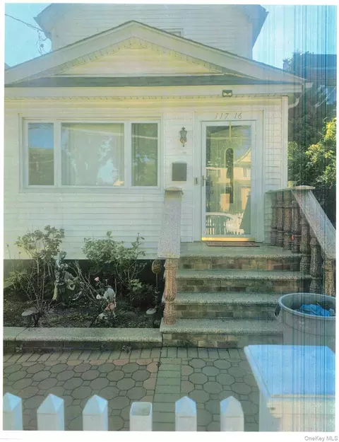 117-16 SE 199 St SE, New York, NY 11412