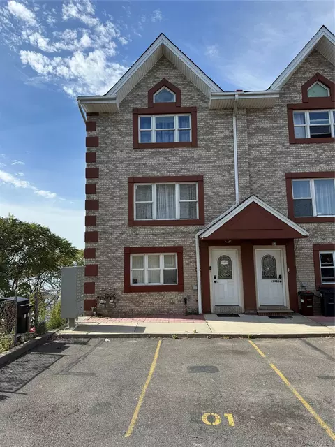 114-01 Taipei Ct, College Point, NY 11356