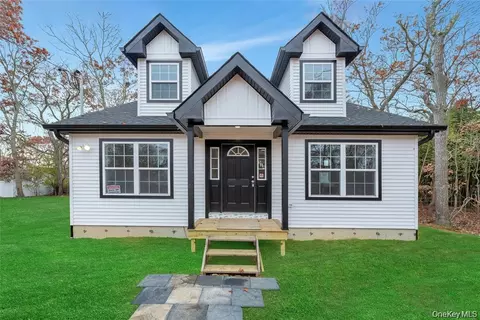 0 Pinewood Dr, Brookhaven, NY 11967