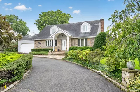 146 Longwood Ave, North Hempstead, NY 11590