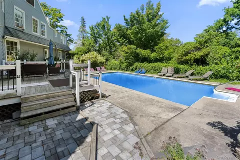 Exterior - 5 Trinity Pl, Cornwall, NY 12518 photo 9 of 9