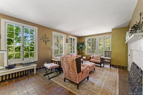 Living - 5 Trinity Pl, Cornwall, NY 12518 photo 4 of 5