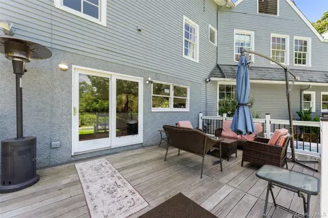 Exterior - 5 Trinity Pl, Cornwall, NY 12518 photo 8 of 9