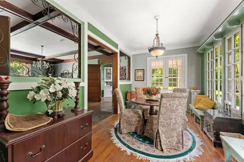 Dining - 5 Trinity Pl, Cornwall, NY 12518 photo 1 of 4
