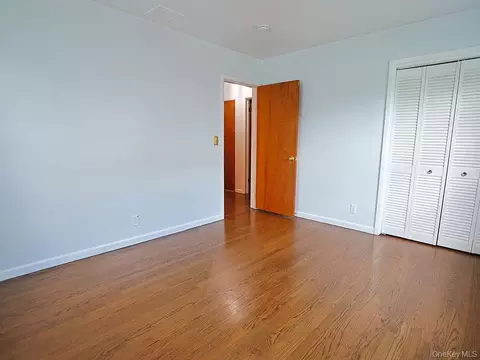 Bedroom - 21 Pleasant View Rd, Poughkeepsie, NY 12603 photo 3 of 3