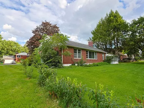 Exterior - 21 Pleasant View Rd, Poughkeepsie, NY 12603 photo 10 of 14