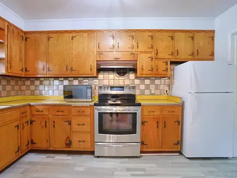 Kitchen - 21 Pleasant View Rd, Poughkeepsie, NY 12603 photo 1 of 3