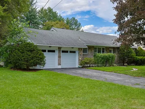 Exterior - 21 Pleasant View Rd, Poughkeepsie, NY 12603 photo 5 of 14
