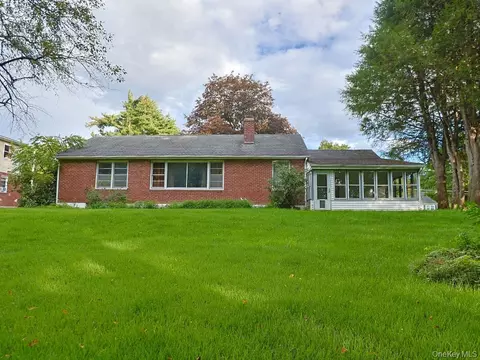 Exterior - 21 Pleasant View Rd, Poughkeepsie, NY 12603 photo 13 of 14