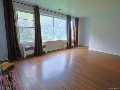 Living - 21 Pleasant View Rd, Poughkeepsie, NY 12603 photo 7 of 8