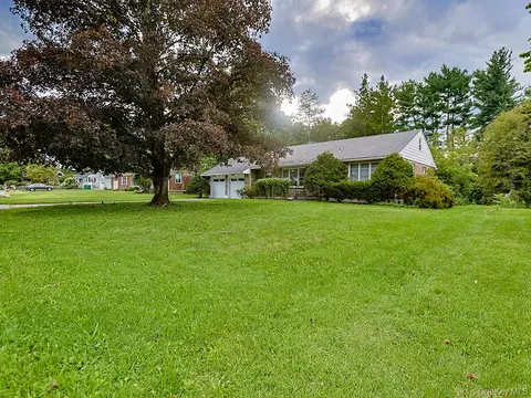 Exterior - 21 Pleasant View Rd, Poughkeepsie, NY 12603 photo 7 of 14