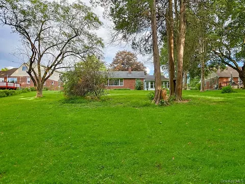 Exterior - 21 Pleasant View Rd, Poughkeepsie, NY 12603 photo 12 of 14