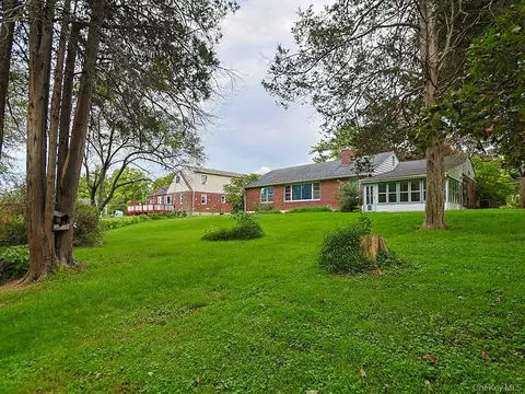 Exterior - 21 Pleasant View Rd, Poughkeepsie, NY 12603 photo 14 of 14