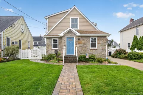 177 Jerome Ave, North Hempstead, NY 11501