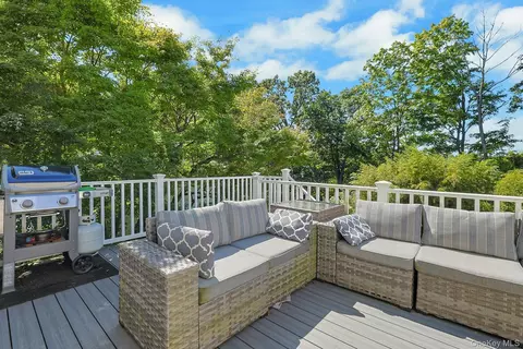Exterior - 75 Franklin Ave, Mount Pleasant, NY 10595 photo 7 of 12
