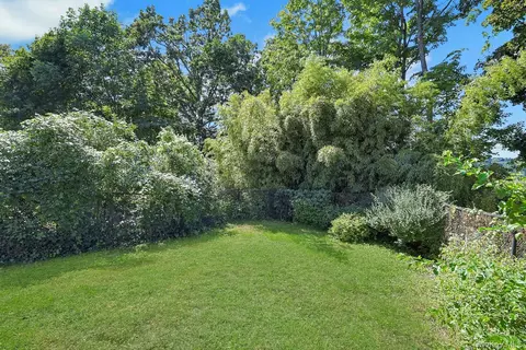 Exterior - 75 Franklin Ave, Mount Pleasant, NY 10595 photo 10 of 12