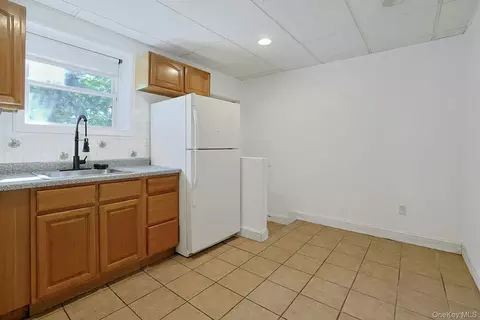 Kitchen - 75 Franklin Ave, Mount Pleasant, NY 10595 photo 4 of 4