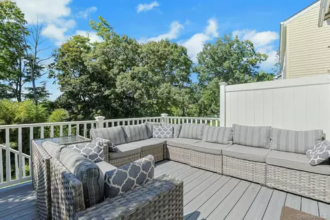 Exterior - 75 Franklin Ave, Mount Pleasant, NY 10595 photo 8 of 12