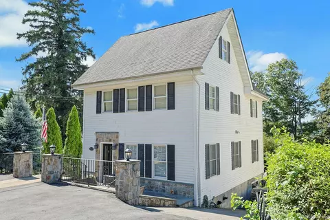 Exterior - 75 Franklin Ave, Mount Pleasant, NY 10595 photo 3 of 12