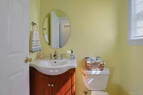 Bath - 75 Franklin Ave, Mount Pleasant, NY 10595 photo 1 of 3