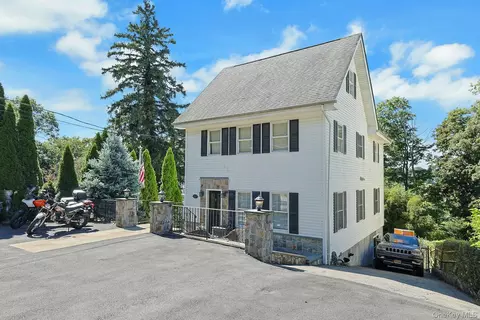 Exterior - 75 Franklin Ave, Mount Pleasant, NY 10595 photo 2 of 12