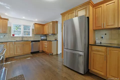 Kitchen - 75 Franklin Ave, Mount Pleasant, NY 10595 photo 2 of 4