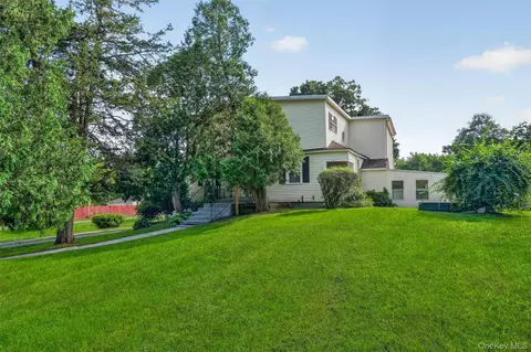Exterior - 295 Baxtertown Rd, Fishkill, NY 12524 photo 3 of 12