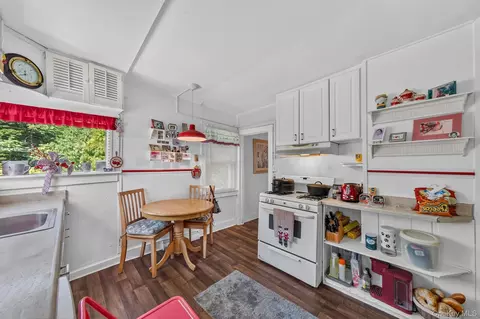 Kitchen - 295 Baxtertown Rd, Fishkill, NY 12524 photo 3 of 7