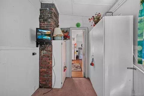 Entry Way - 295 Baxtertown Rd, Fishkill, NY 12524 photo 5 of 5