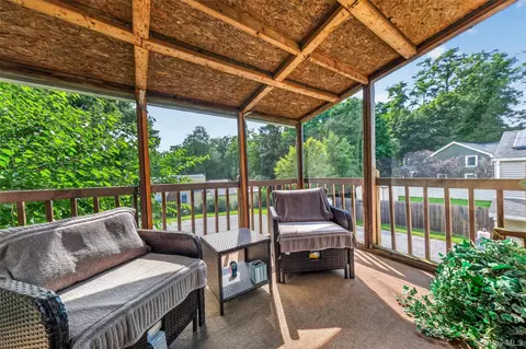 Exterior - 295 Baxtertown Rd, Fishkill, NY 12524 photo 4 of 12