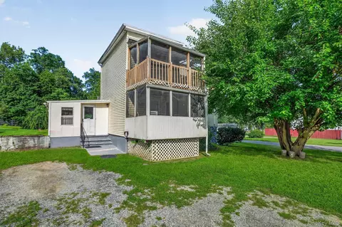 Exterior - 295 Baxtertown Rd, Fishkill, NY 12524 photo 10 of 12