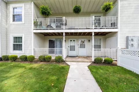 69 Fairview Cir, Middle Island, NY 11953