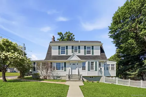 54 Hartsdale Rd, Greenburgh, NY 10523