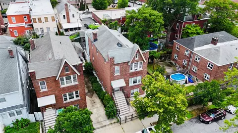 View/Area - 1616 Pilgrim Ave, New York, NY 10461 photo 1 of 4