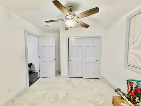 Bedroom - 1616 Pilgrim Ave, New York, NY 10461 photo 4 of 5