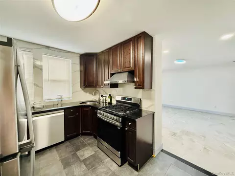 Kitchen - 1616 Pilgrim Ave, New York, NY 10461 photo 2 of 5