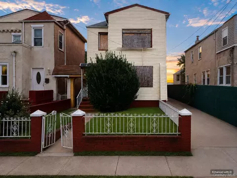 138-16 233rd St, New York, NY 11422