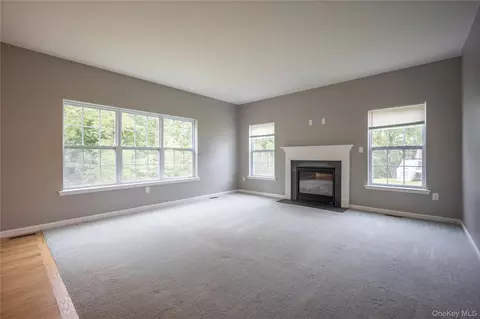 Living - 18 Page Ct, Poughkeepsie, NY 12603 photo 4 of 7