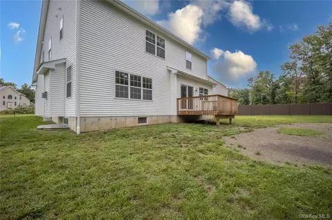 Exterior - 18 Page Ct, Poughkeepsie, NY 12603 photo 5 of 7